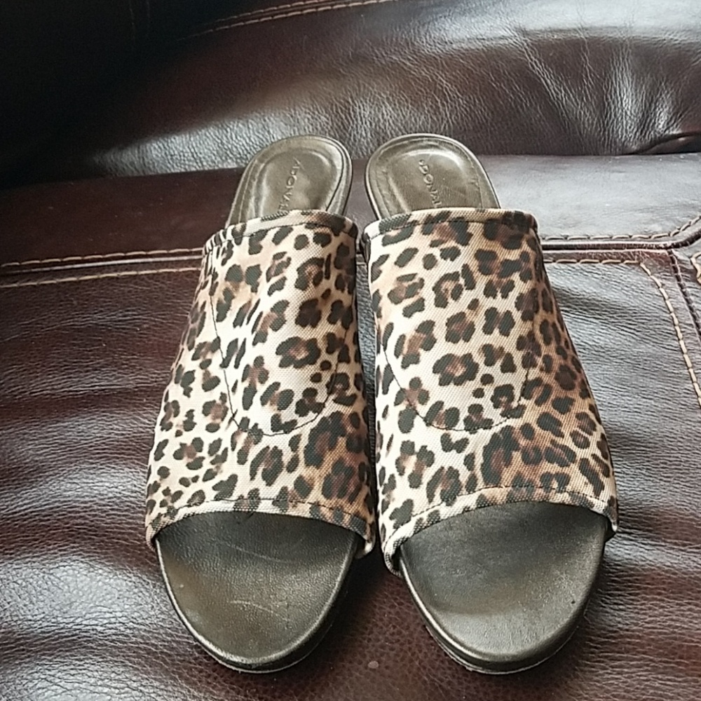 Donald Pliner Stretch Sandals